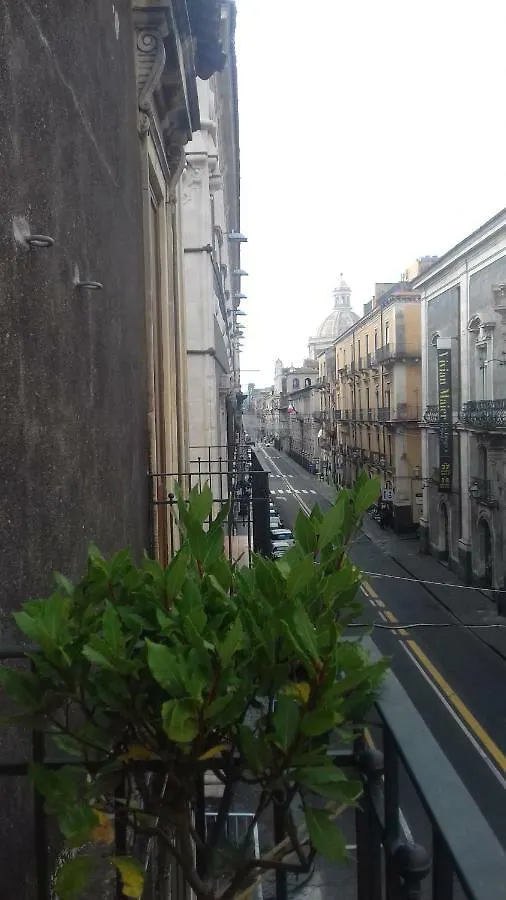 Bed, Book & Breakfast Landolina Bed & Breakfast Catania 3*,