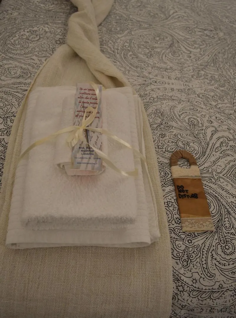 ***  Bed, Book & Breakfast Landolina Bed & Breakfast Catania Italy